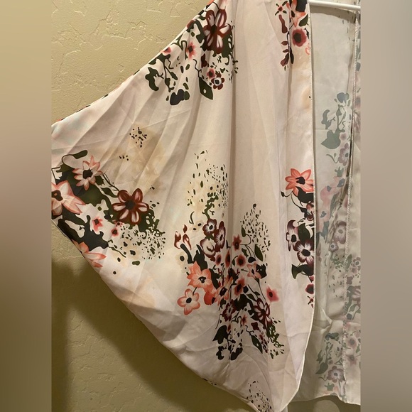 Floral Kimono Cardigan - Picture 4 of 4